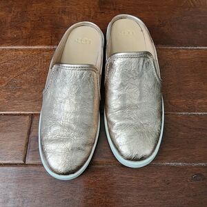 Ugg slip-on slide shoe rose gold